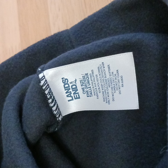 Lands' End Black Fleece Gaiter Neck Warmer - Picture 4 of 9